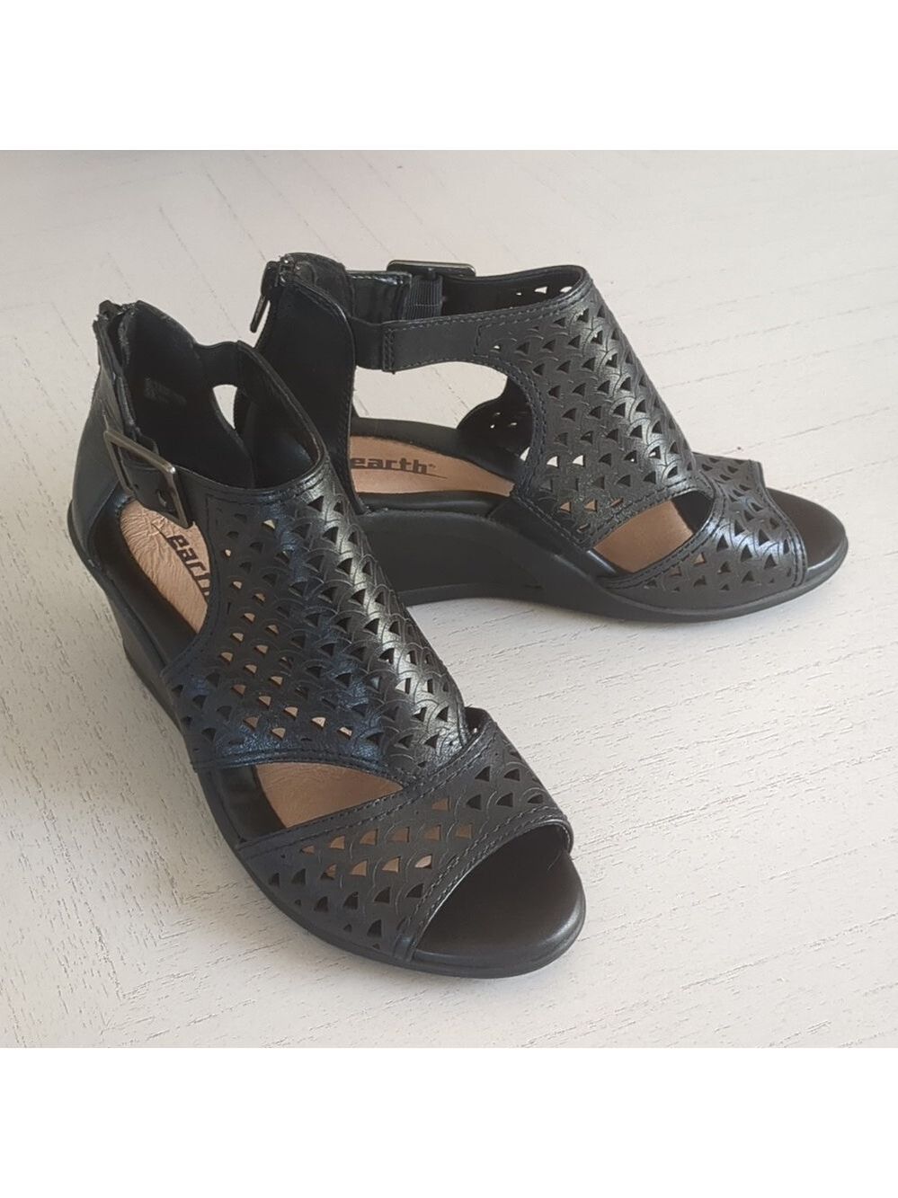 Earth Danae Cut Out Heeled Sandals Women's Shoes 6